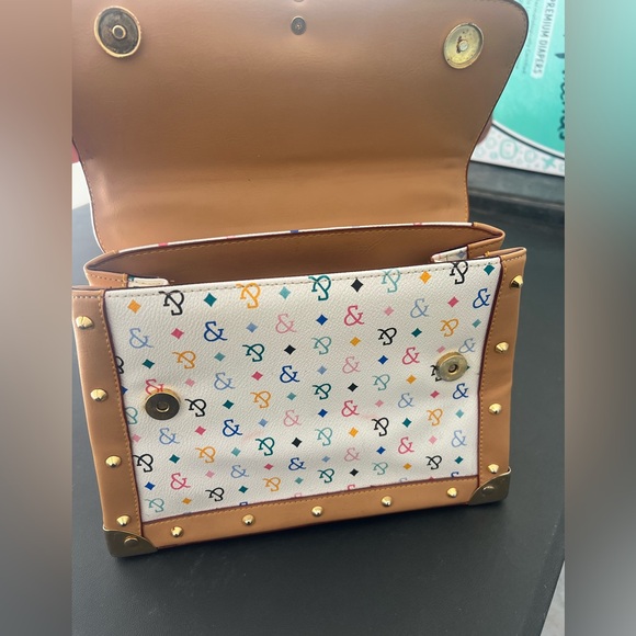 Purse - Picture 4 of 4